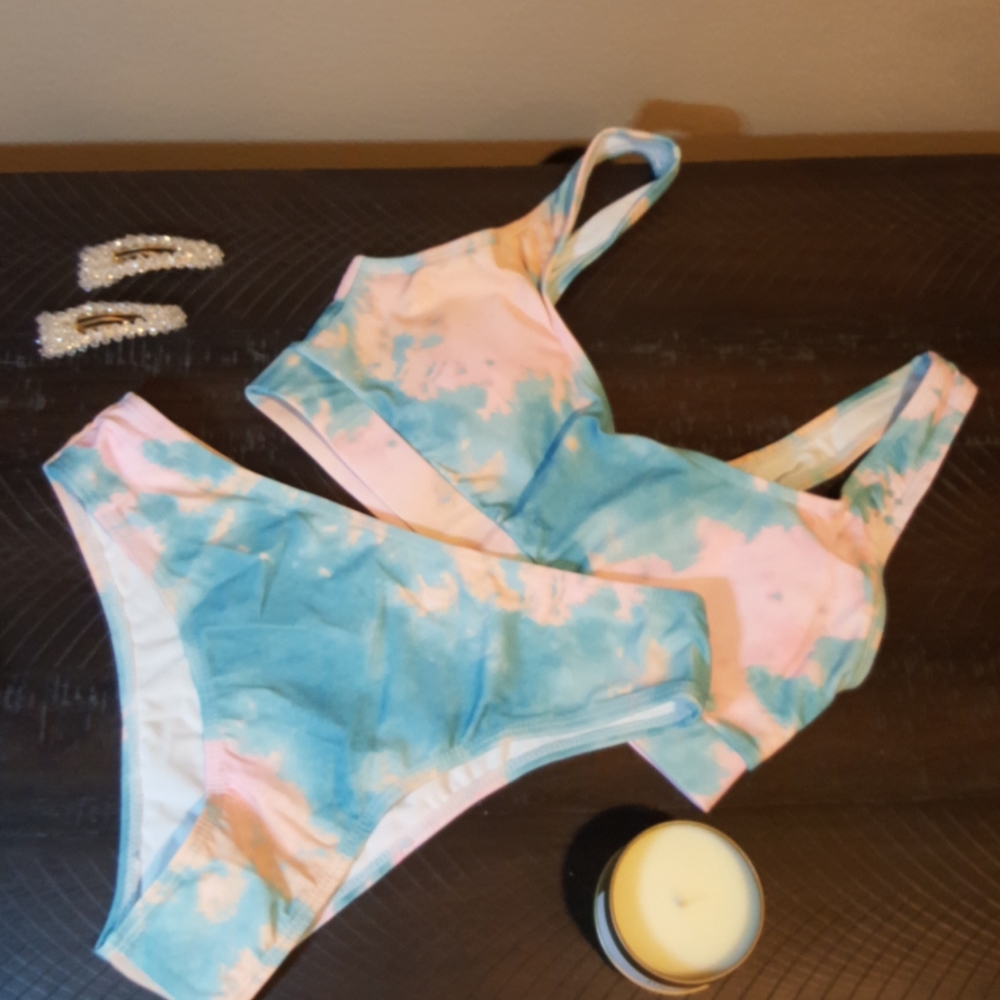 Tie Dye Pink Blue Padded Bikini NWT - Picture 2 of 4